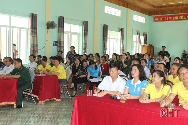 Trao mái ấm tình thương, hỗ trợ sinh kế cho phụ nữ vùng biên Hà Tĩnh