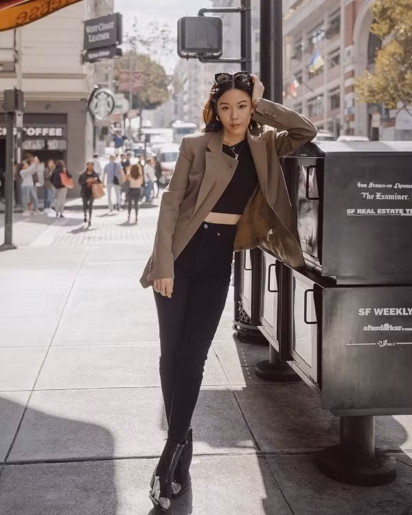 Loạt bí quyết mix đồ đẹp quên sầu trong những ngày mưa nắng thất thường