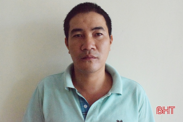 Đưa bố đi điều trị, “tiện tay” trộm luôn tài sản của bác sỹ thực tập