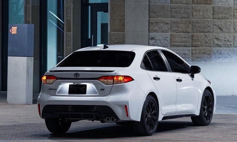 Toyota Corolla 2020 phiên bản bóng đêm thêm tính năng hiện đại