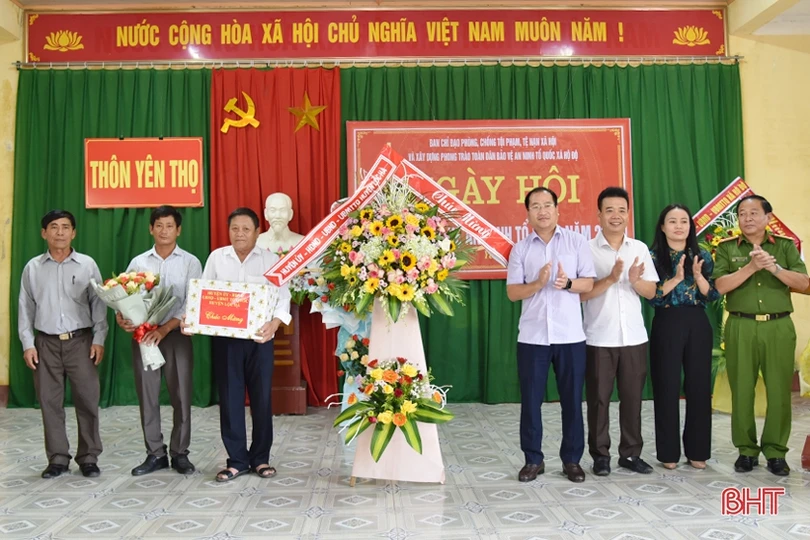 Lãnh đạo tỉnh chung vui “Ngày hội toàn dân bảo vệ an ninh Tổ quốc” tại Lộc Hà