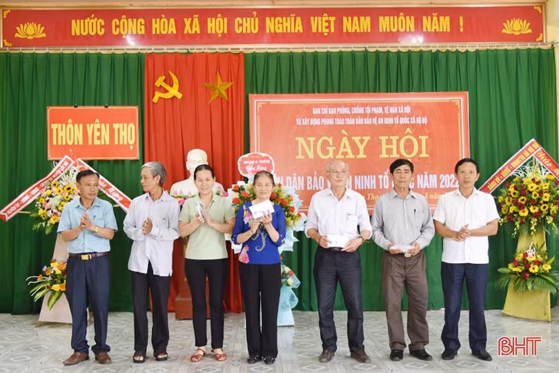 Lãnh đạo tỉnh chung vui “Ngày hội toàn dân bảo vệ an ninh Tổ quốc” tại Lộc Hà