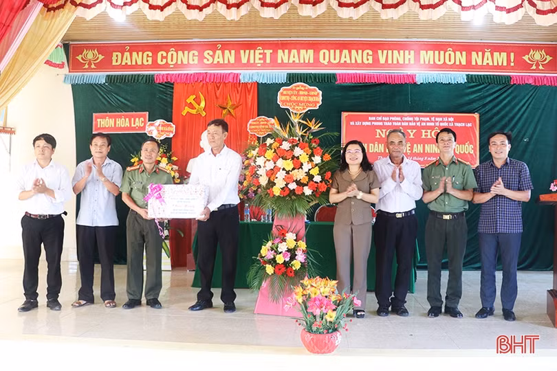 Chủ nhiệm UBKT Tỉnh ủy chung vui Ngày hội toàn dân bảo vệ an ninh Tổ quốc” tại Thạch Hà