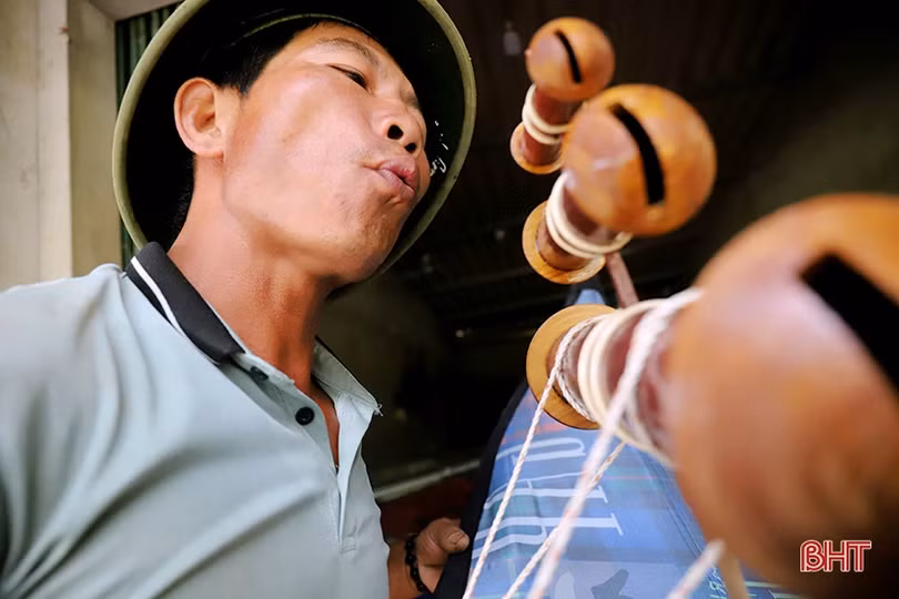 Độc đáo nghề làm diều sáo ở quê mẹ Đại danh y Lê Hữu Trác