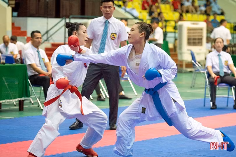 Hà Tĩnh giành 15 huy chương tại Giải vô địch trẻ Karate quốc gia