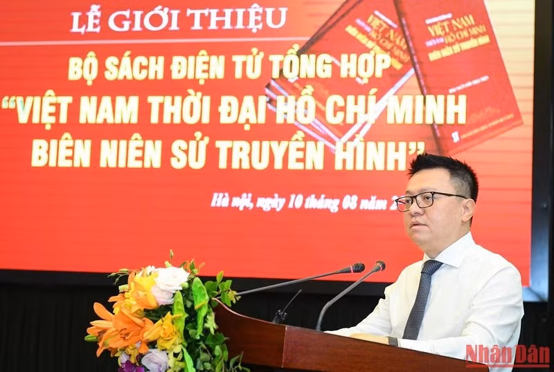 Ra mắt bộ sách điện tử “Việt Nam thời đại Hồ Chí Minh - Biên niên sử truyền hình”