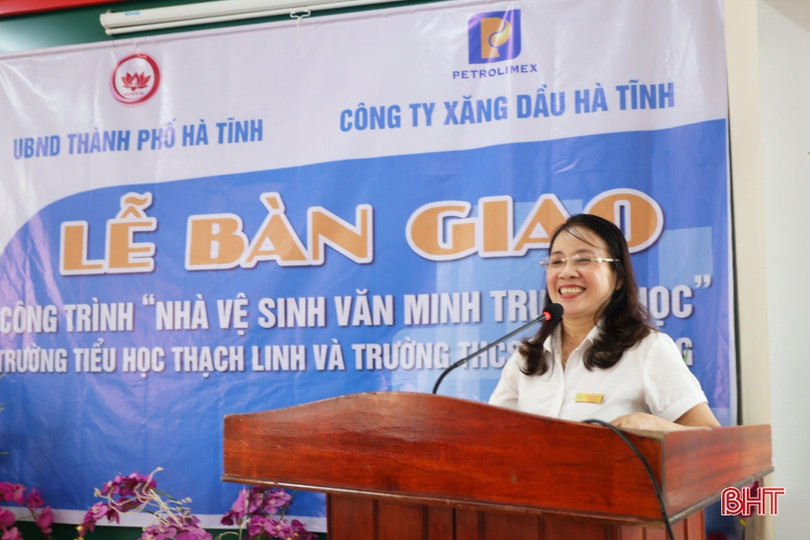 Bàn giao 2 công trình “Nhà vệ sinh văn minh trường học” tại TP Hà Tĩnh