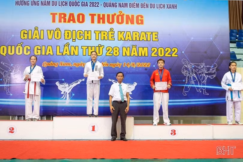 Hà Tĩnh giành 15 huy chương tại Giải vô địch trẻ Karate quốc gia