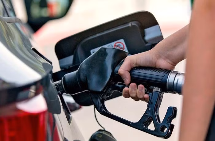 Hôm nay, giá xăng giảm 1.000 - 1.500 đồng/lít?