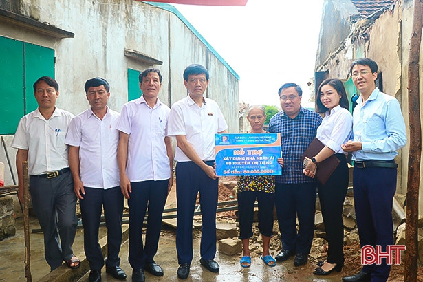 Trao 160 triệu đồng xây nhà nhân ái tại huyện Kỳ Anh