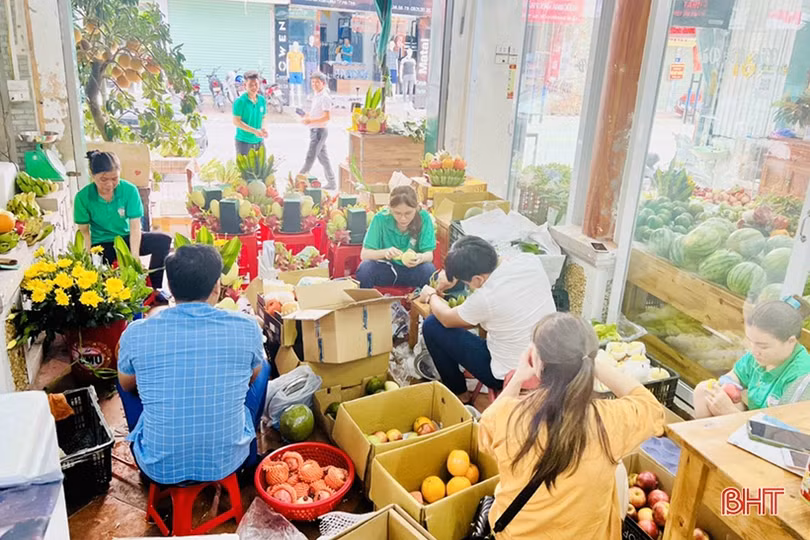 Nhộn nhịp thị trường Rằm tháng bảy ở Hà Tĩnh