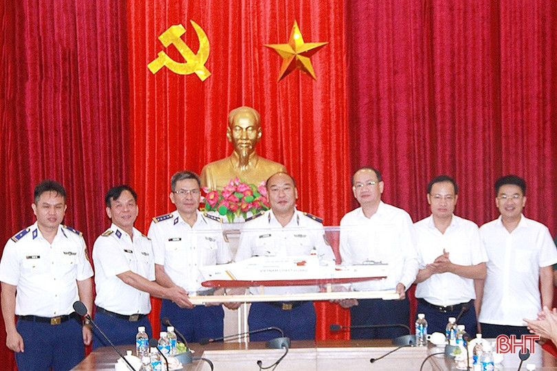 Cảnh sát biển Việt Nam khảo sát xây dựng trung tâm huấn luyện ở Nghi Xuân