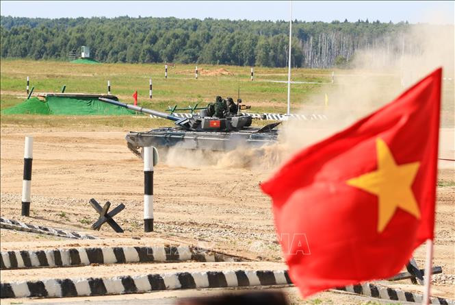 Đội tuyển xe tăng Việt Nam ra quân thi đấu tại Army Games 2022