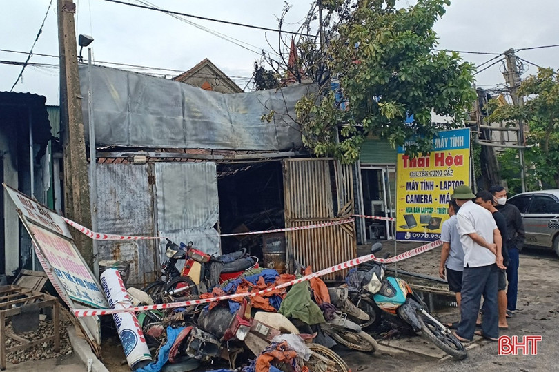 Một cửa hàng xe máy ở Hương Sơn bị “bà hỏa” thiêu rụi