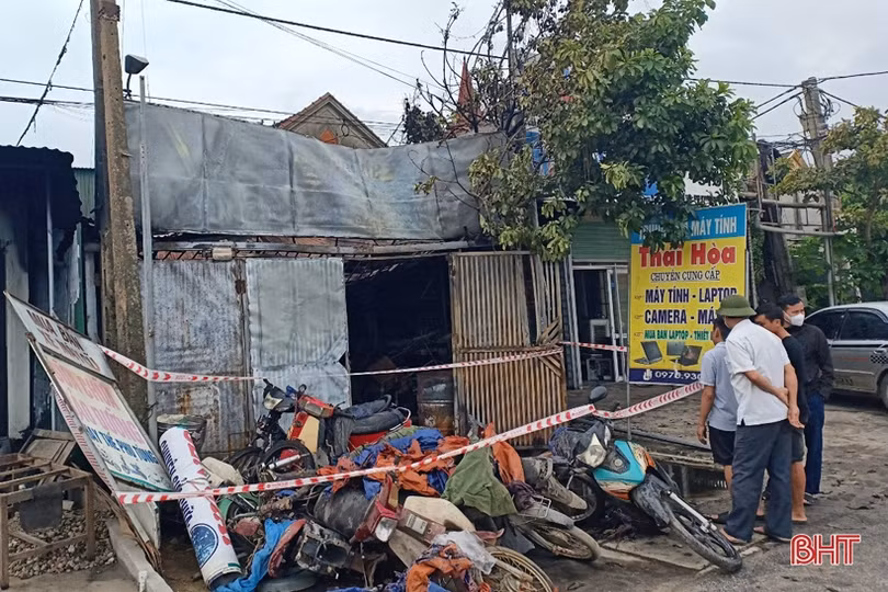 Một cửa hàng xe máy ở Hương Sơn bị “bà hỏa” thiêu rụi