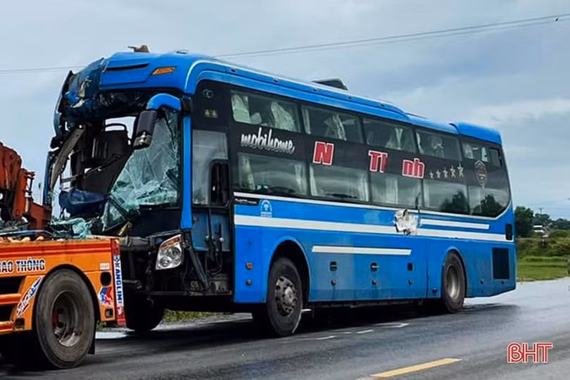 3 xe tông nhau trên tuyến tránh TP Hà Tĩnh, một người tử vong