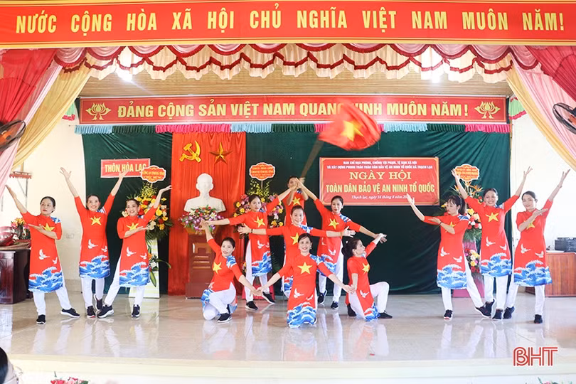 Chủ nhiệm UBKT Tỉnh ủy chung vui Ngày hội toàn dân bảo vệ an ninh Tổ quốc” tại Thạch Hà