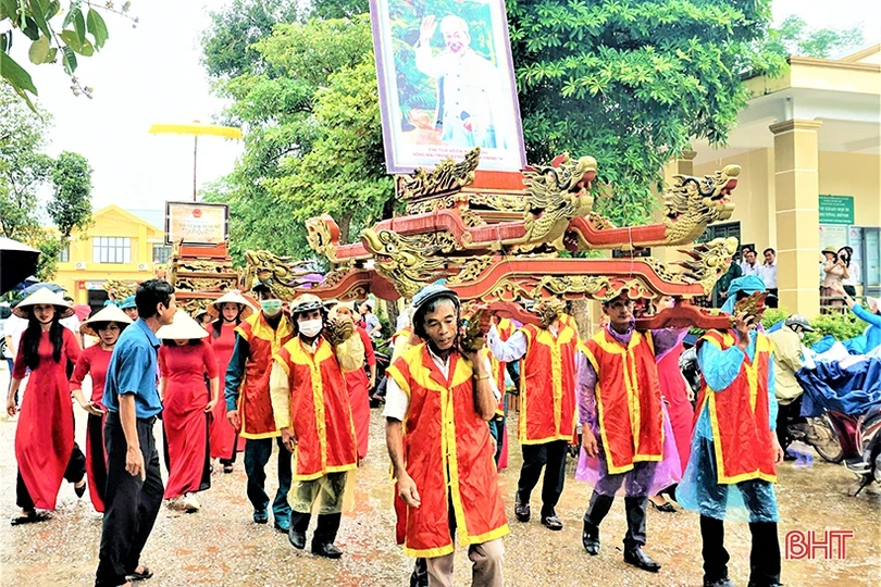 Nhà thờ họ Trần Văn - Nam Trạch đón nhận bằng Di tích lịch sử văn hóa cấp tỉnh