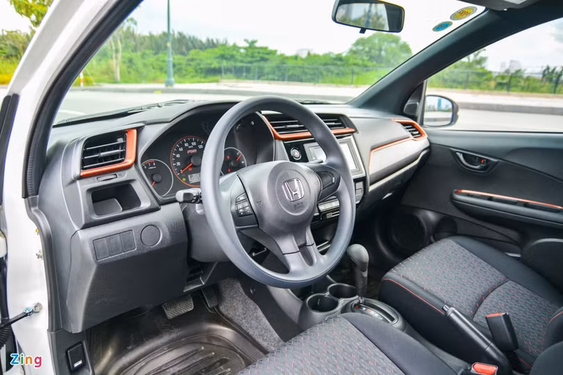 VinFast Fadil giảm sức hút, Hyundai Grand i10 dần trở lại