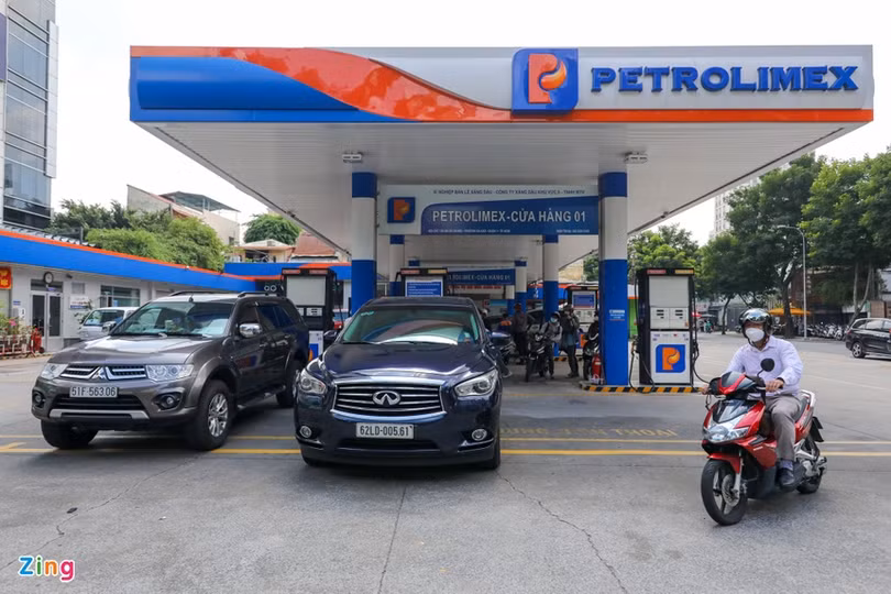 Giá xăng có thể giảm về 23.500 đồng/lít