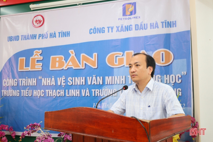 Bàn giao 2 công trình “Nhà vệ sinh văn minh trường học” tại TP Hà Tĩnh