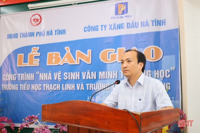 Bàn giao 2 công trình “Nhà vệ sinh văn minh trường học” tại TP Hà Tĩnh