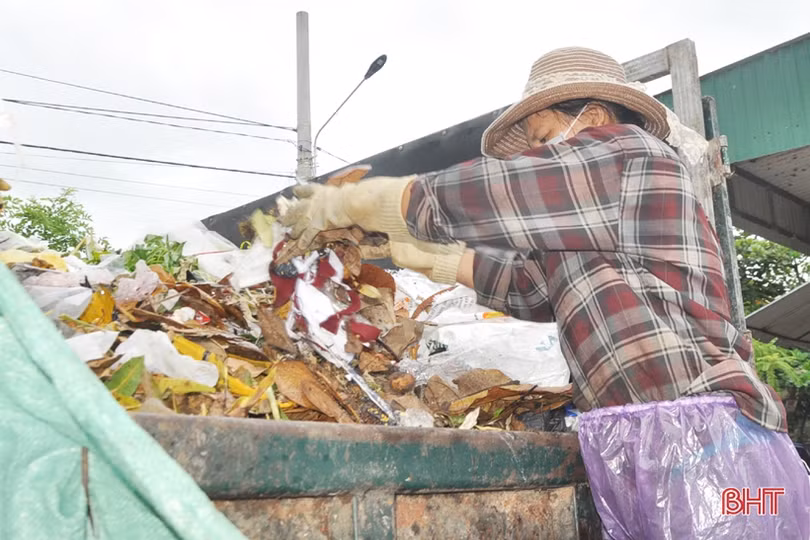 Xử phạt không phân loại rác: Kỳ vọng giảm tải cho các HTX môi trường ở Hà Tĩnh