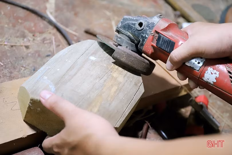 Độc đáo nghề làm diều sáo ở quê mẹ Đại danh y Lê Hữu Trác