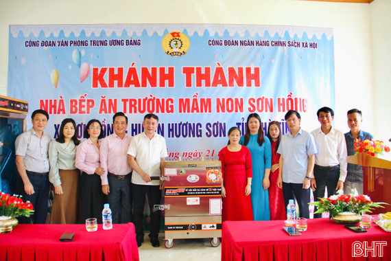 Hỗ trợ hơn 700 triệu đồng nâng cấp Trường Mầm non Sơn Hồng