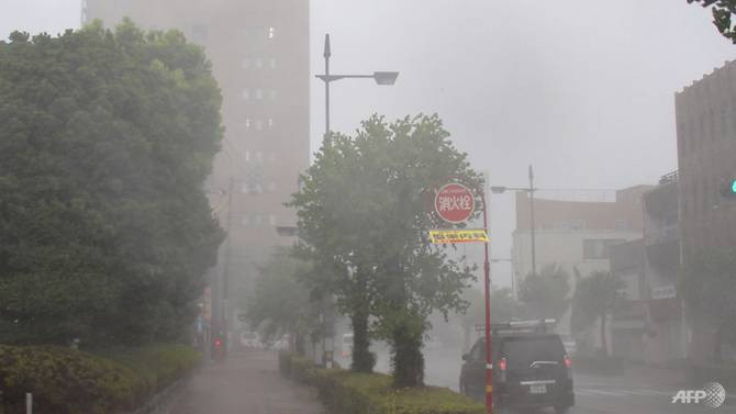 Nhật Bản tan hoang vì siêu bão mạnh nhất trong vòng 25 năm