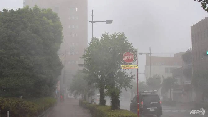 Nhật Bản tan hoang vì siêu bão mạnh nhất trong vòng 25 năm