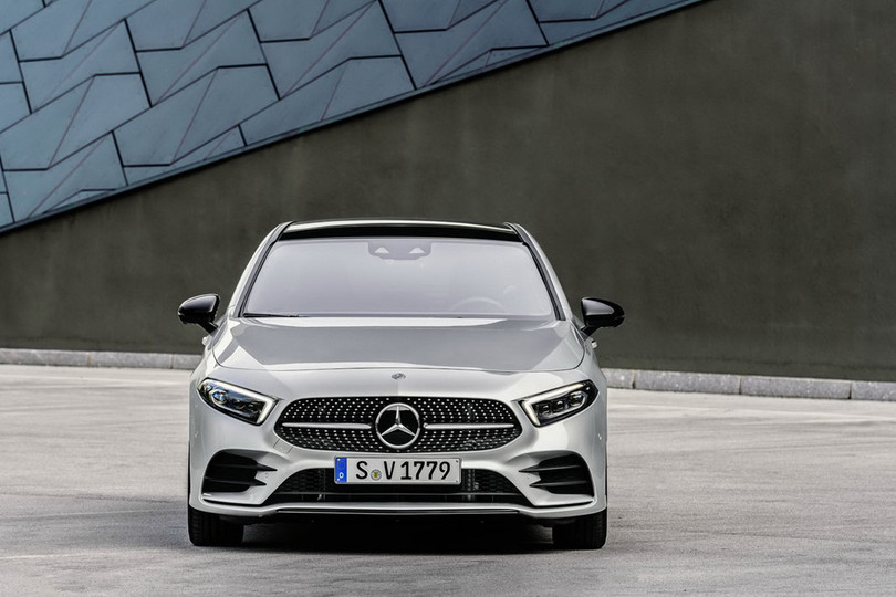 Mercedes A-Class 2019 giá khởi điểm hơn 35.000 USD