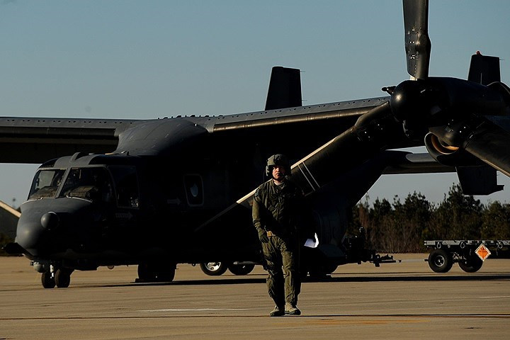 Hình ảnh máy bay quân sự đặc biệt CV-22 Osprey của không quân Mỹ