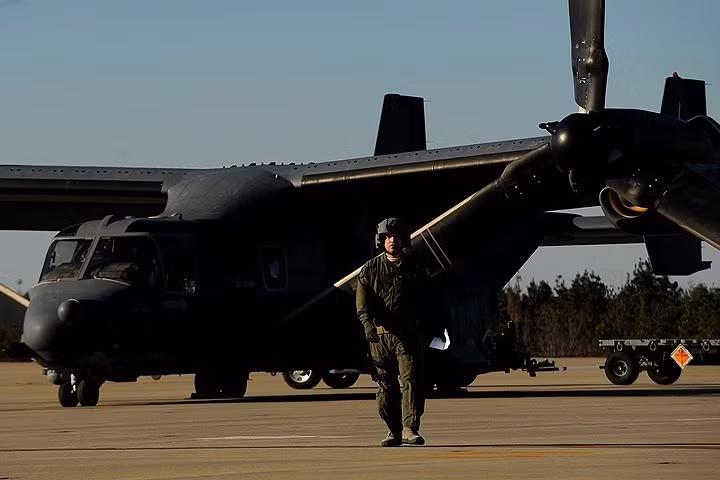 Hình ảnh máy bay quân sự đặc biệt CV-22 Osprey của không quân Mỹ