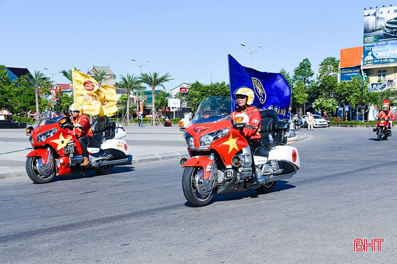 Gay cấn Giải đua xe đạp VTV Cup đoạn qua Hà Tĩnh
