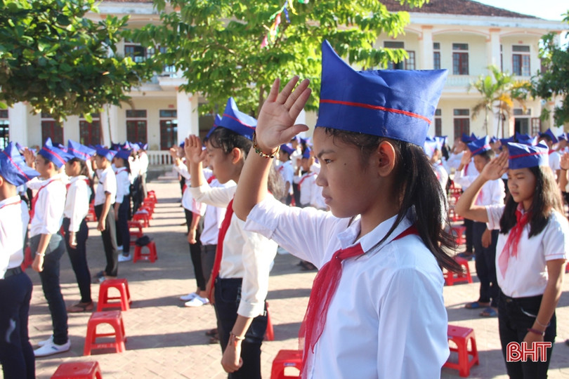 Hơn 330 nghìn giáo viên, học sinh Hà Tĩnh bước vào năm học mới