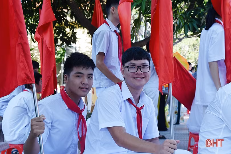 Hơn 330 nghìn giáo viên, học sinh Hà Tĩnh bước vào năm học mới