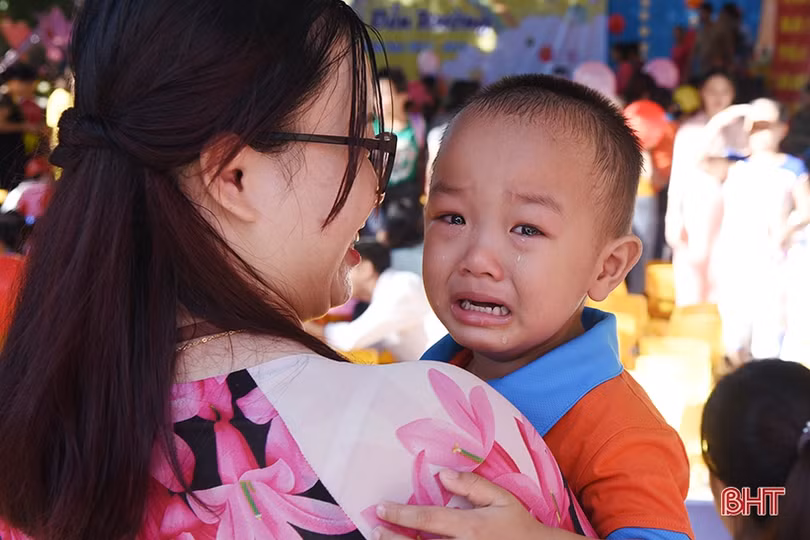 Hơn 330 nghìn giáo viên, học sinh Hà Tĩnh bước vào năm học mới