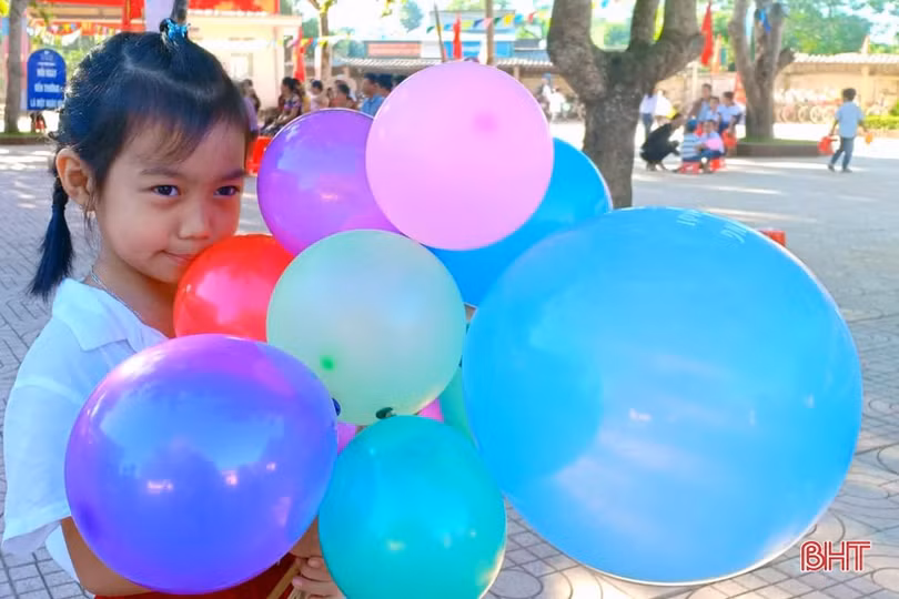 Hơn 330 nghìn giáo viên, học sinh Hà Tĩnh bước vào năm học mới