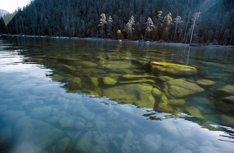 Khám phá hồ nước ngọt được mệnh danh “Con mắt xanh của Siberia”