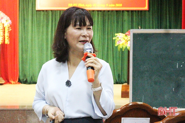 TP Hà Tĩnh trang bị “cẩm nang công sở” cho cán bộ, công chức