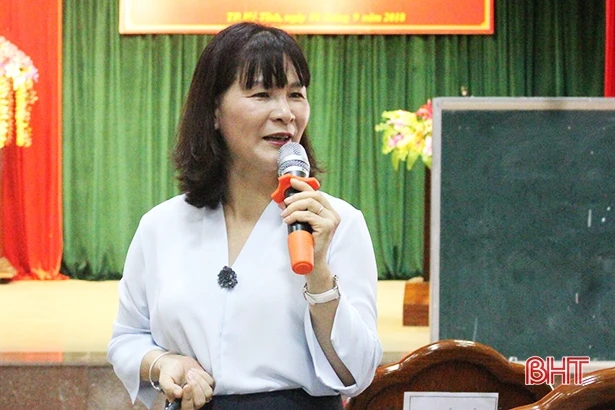 TP Hà Tĩnh trang bị “cẩm nang công sở” cho cán bộ, công chức