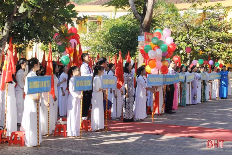 Lãnh đạo Hà Tĩnh dự lễ khai giảng năm học 2018-2019 tại các trường