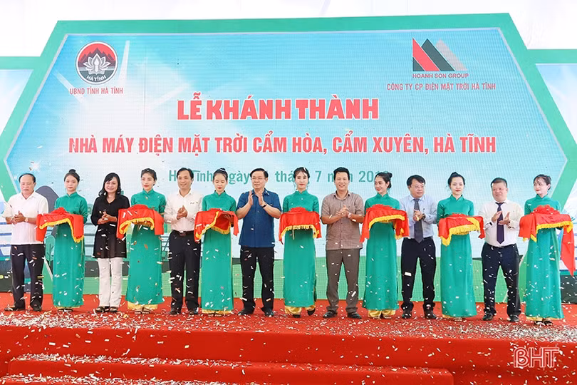 Khánh thành nhà máy điện mặt trời đầu tiên ở Hà Tĩnh