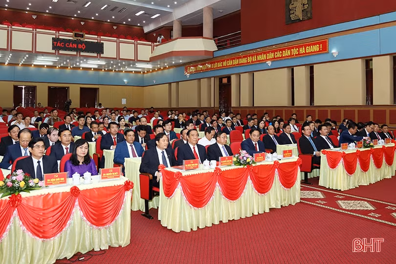 Chủ tịch UBND tỉnh Hà Tĩnh được điều động giữ chức Bí thư Tỉnh ủy Hà Giang