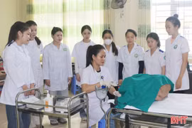 Trường Cao đẳng Y tế Hà Tĩnh nỗ lực đảm bảo nhân lực y tế trong tình hình mới
