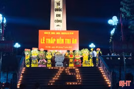 Các địa phương Hà Tĩnh đồng loạt thắp nến tri ân các anh hùng liệt sĩ