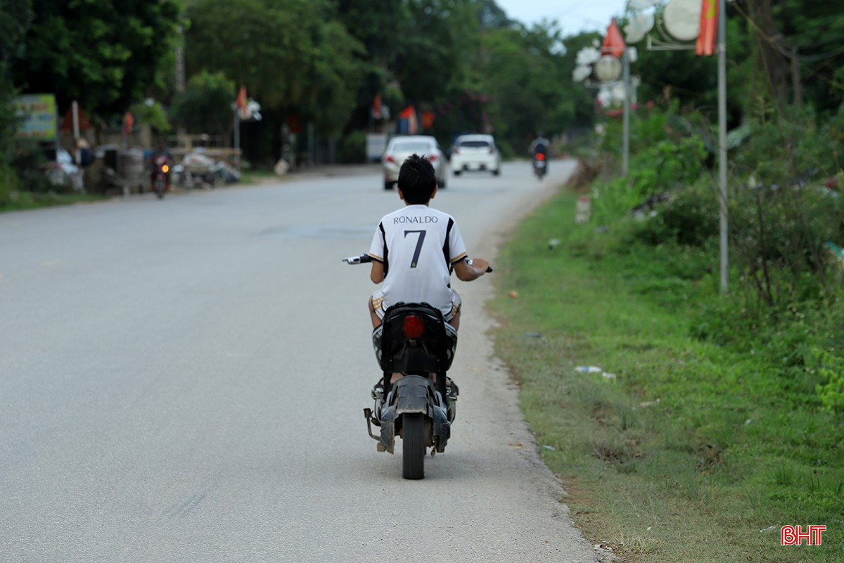 bqbht_br_hoc-sinh-vi-pham-giao-thong-6.jpg