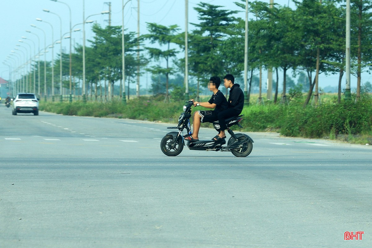 bqbht_br_hoc-sinh-vi-pham-giao-thong-4.jpg