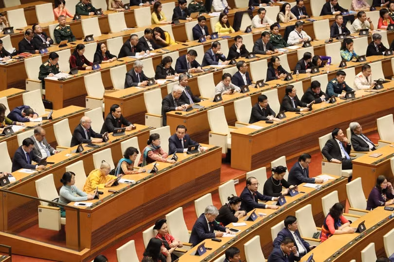 Đại biểu QH và HĐND: Người ứng cử lần đầu ít nhất tham gia trọn một khóa